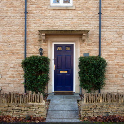 how to paint a wooden front door in blue